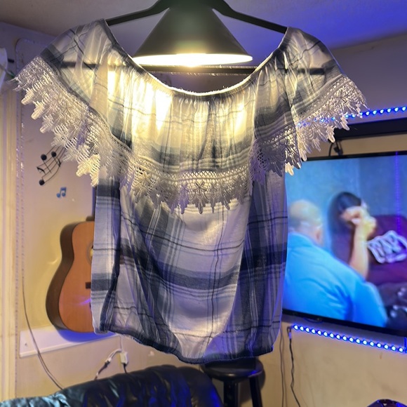 Cute summer top - Picture 2 of 3